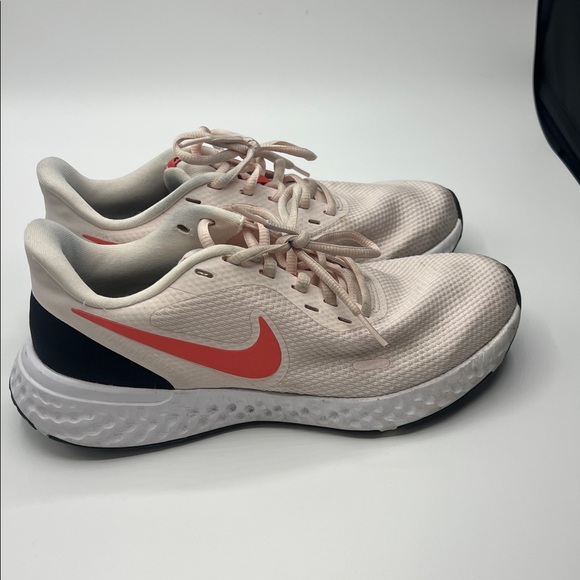 Nike resolution shoes - Picture 3 of 7